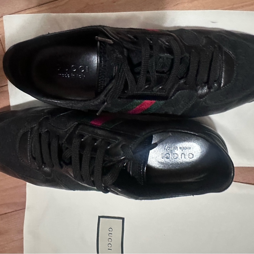 Gucci Men's Black and Red Sneakers - Picture 6 of 10